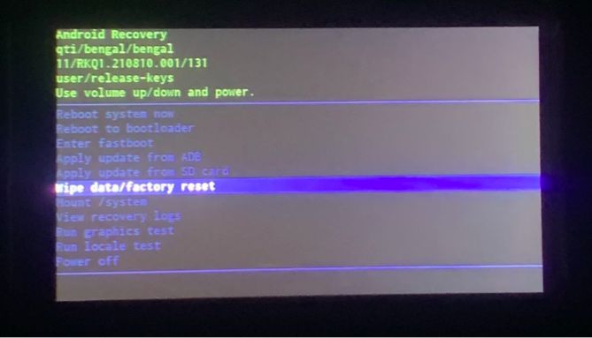 Wipe data/factory reset highlighted in the recovery menu